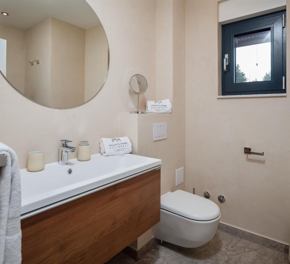 House & Home Slatine Extérieur photo