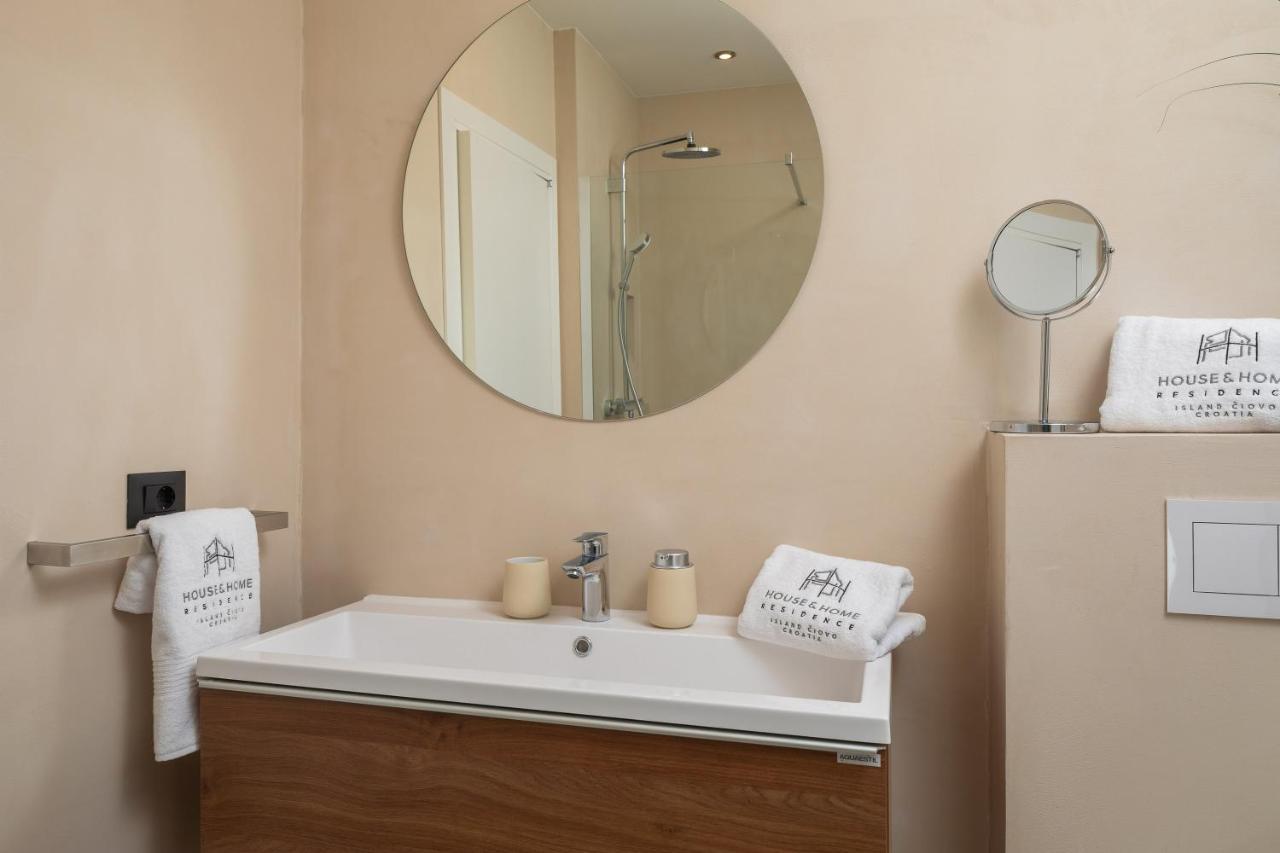 House & Home Slatine Extérieur photo