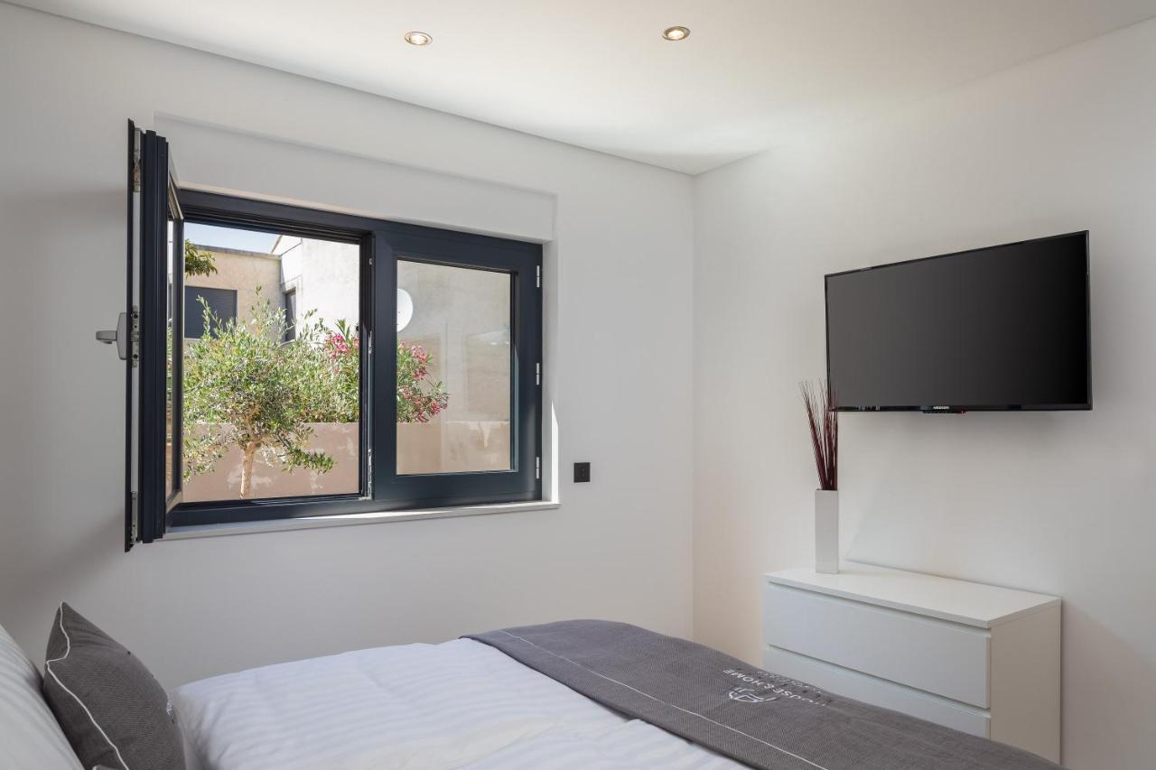 House & Home Slatine Extérieur photo