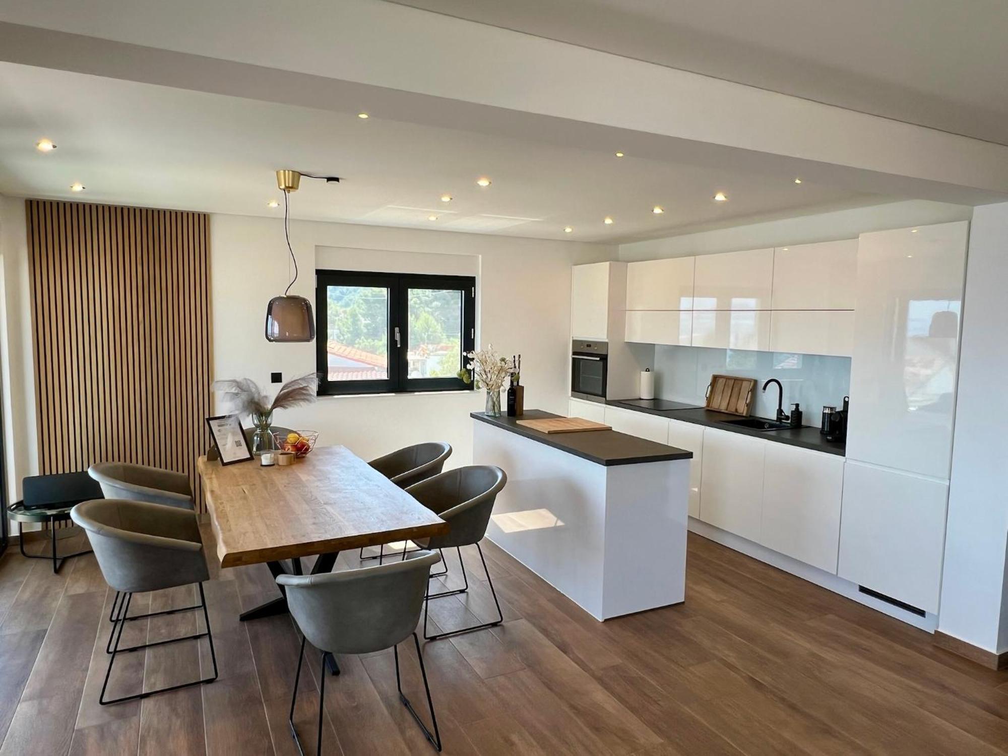 House & Home Slatine Extérieur photo